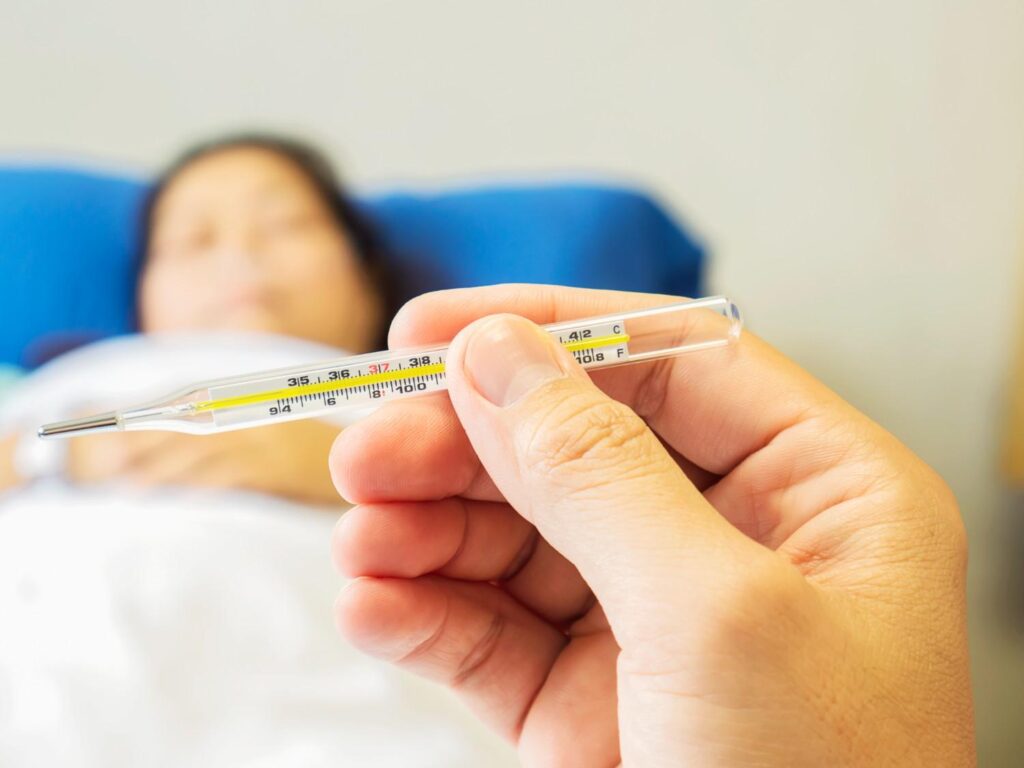 Viral fever vs bacterial fever diagnosis and causes
